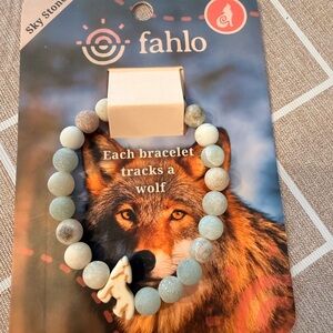 Fahlo Sky Stone Wolf Tracking Stretch Bracelet